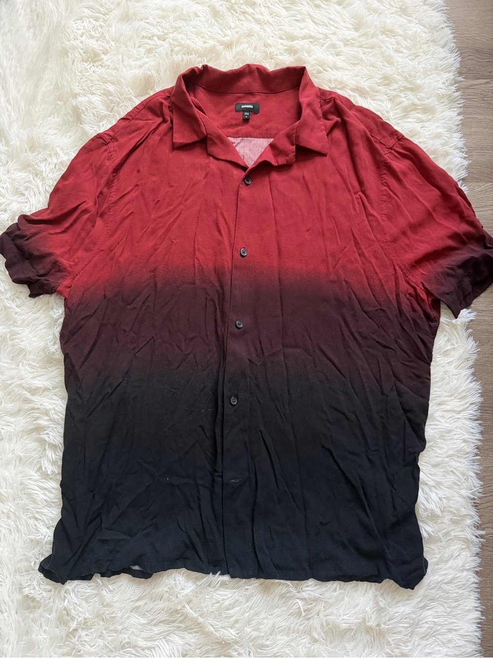 Express Men's Red to Black Short-Sleeve Button-Down Shirt